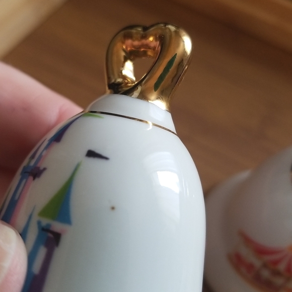 Vintage Disney Shaker Bell Castle Carousel Salt & Pepper - Picture 4 of 8